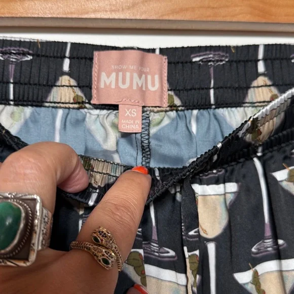 Show Me Your Mumu Overslept Pj Set in the Extra Dirty Martini Silky Print - Picture 17 of 17